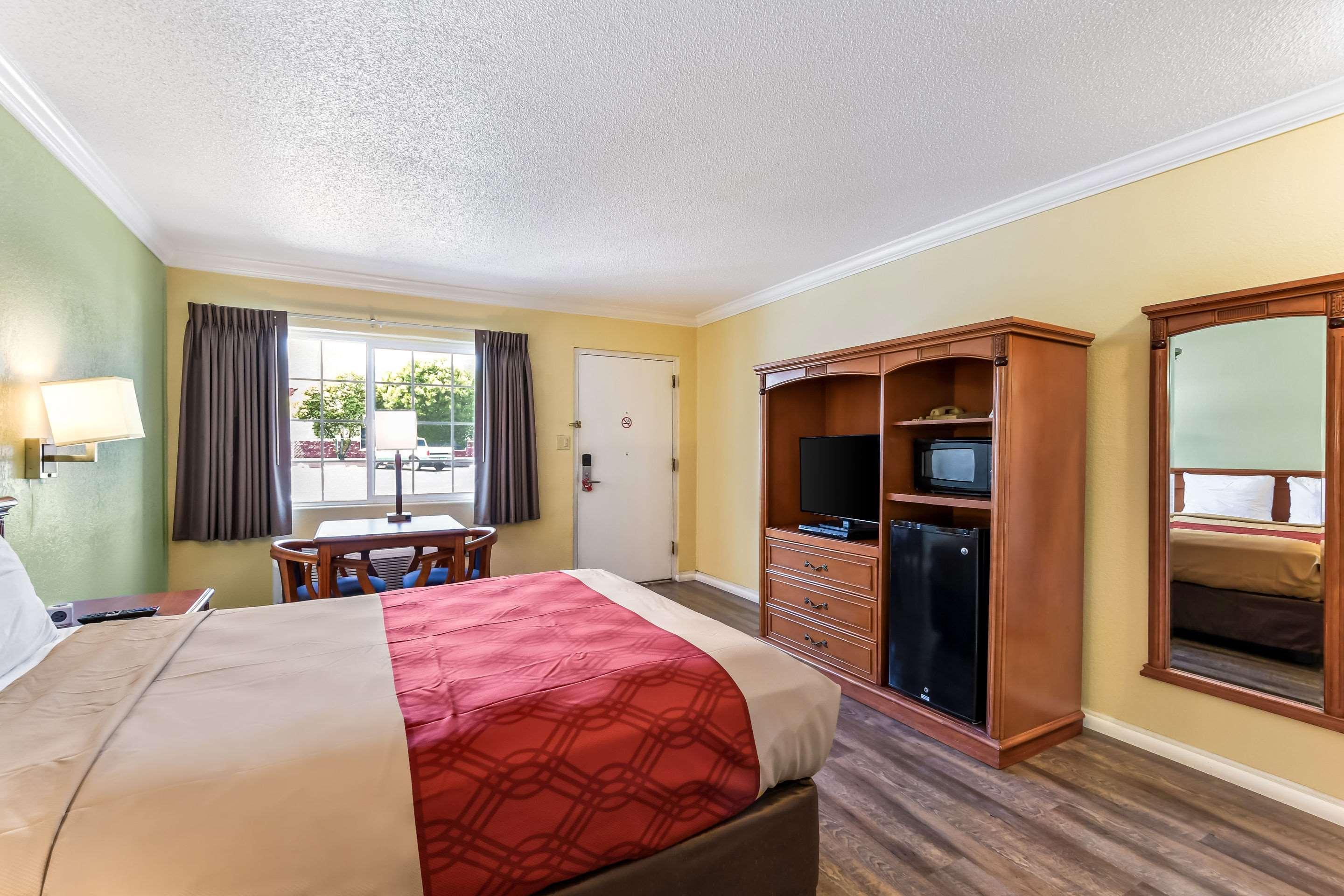 Econo Lodge Woodland Near I-5 Exterior foto